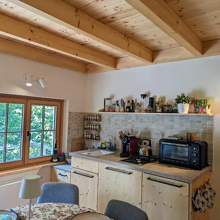 Peaceful Chalet Near The The Sure River *